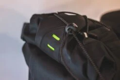 BOLSA SILLIN GRAVEL MERIDA IMPERMEABLE NEGRO 12 BOLSA SILLIN GRAVEL MERIDA IMPERMEABLE NEGRO -Bicicleta Deportiva bolsa sillin gravel merida impermeable negro 4